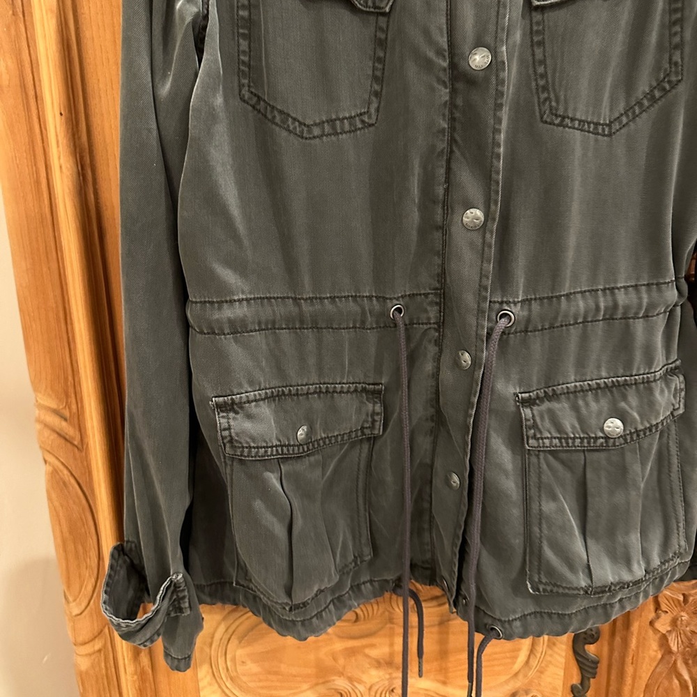 Women’s Lightweight Cargo Jacket - image 4